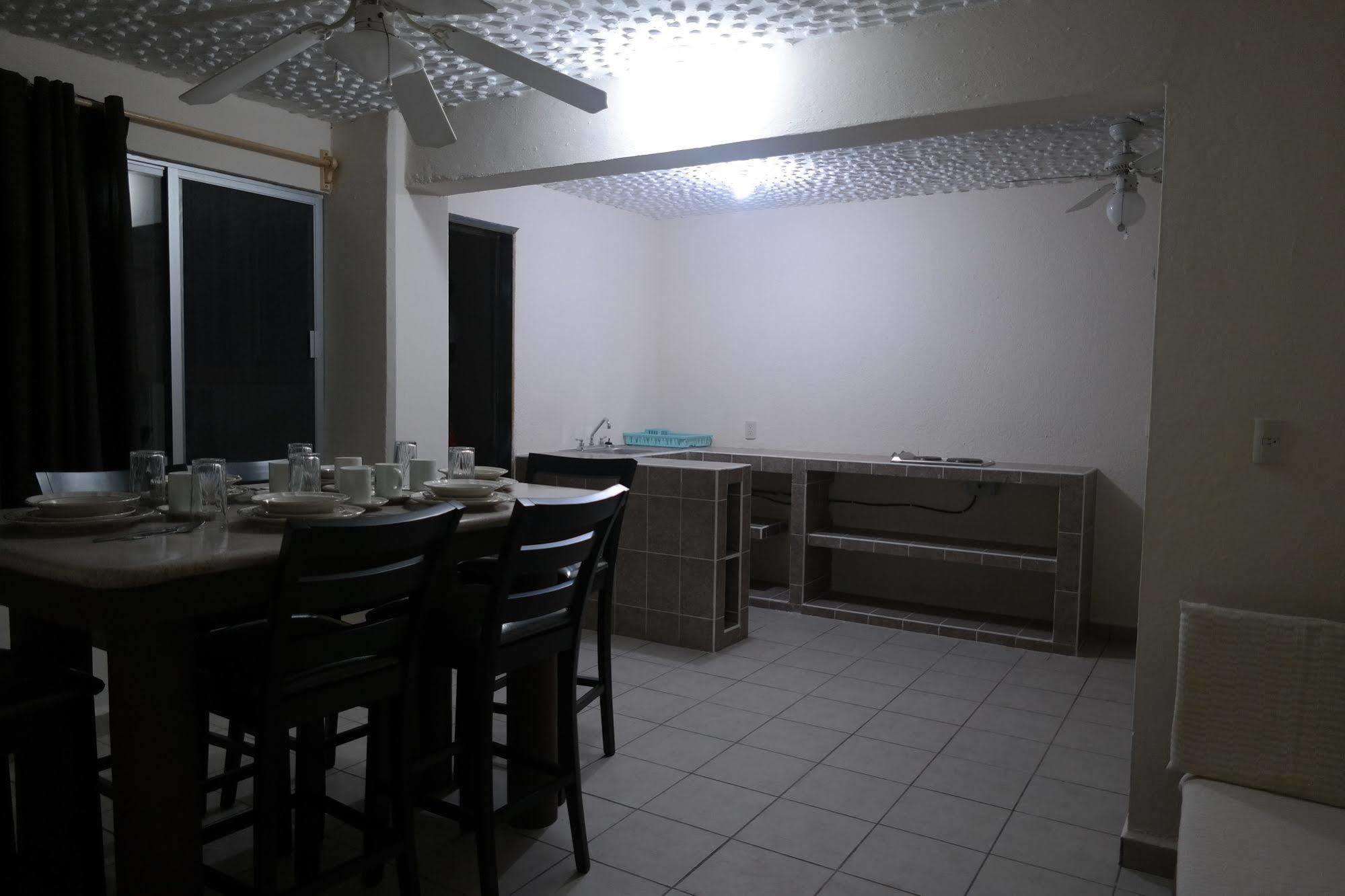 Isabel Suites Zihuatanejo Luaran gambar