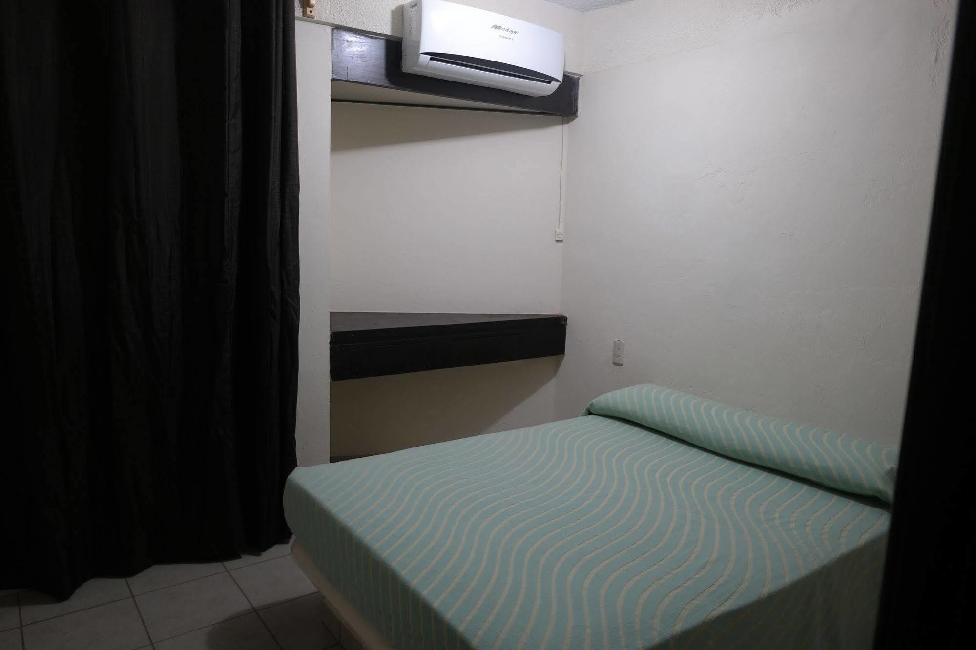 Isabel Suites Zihuatanejo Luaran gambar